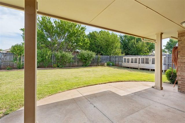 2725 NW 166th Street, Edmond, OK 73012
