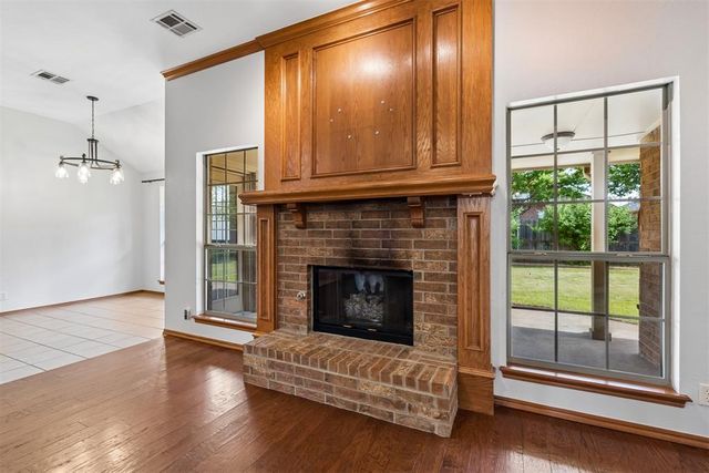 2725 NW 166th Street, Edmond, OK 73012