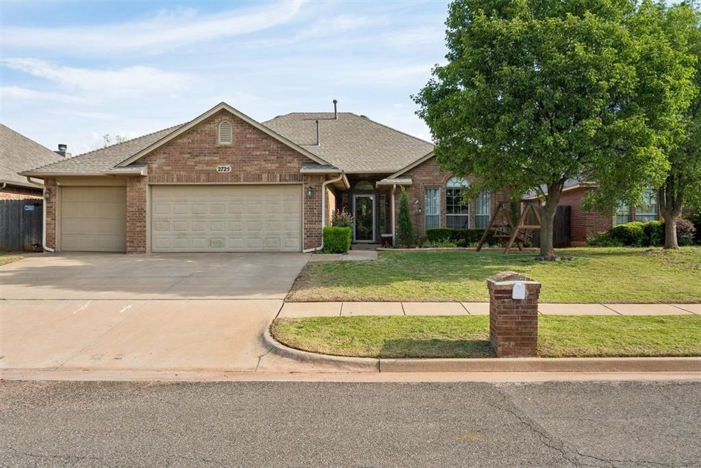 2725 NW 166th Street, Edmond, OK 73012