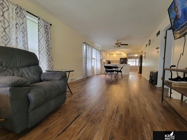 6826 Morrill Avenue, Lincoln, NE 68507