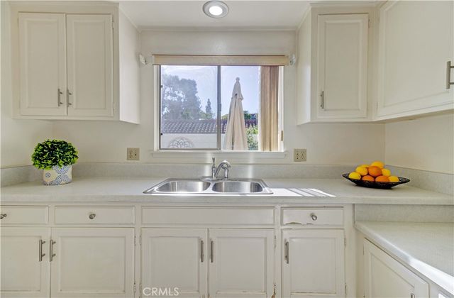 2015 Via Mariposa West B, Laguna Woods, CA 92637