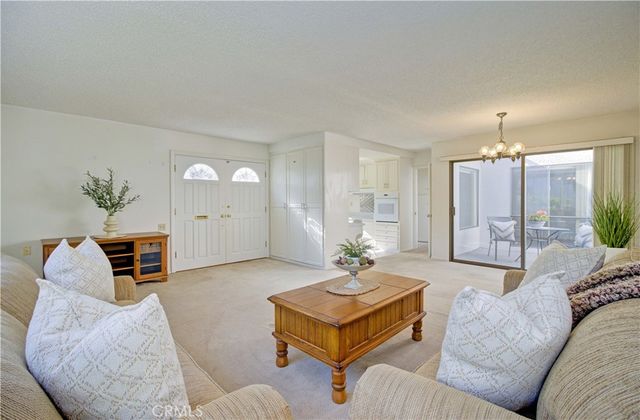 2015 Via Mariposa West B, Laguna Woods, CA 92637