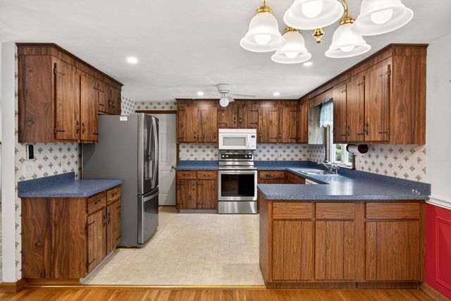 60 Sarah Maker Lane, Brewster, MA 02631