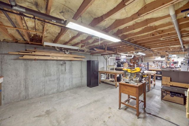 60 Sarah Maker Lane, Brewster, MA 02631