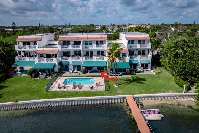 318 N Lake Drive, Lantana, FL 33462