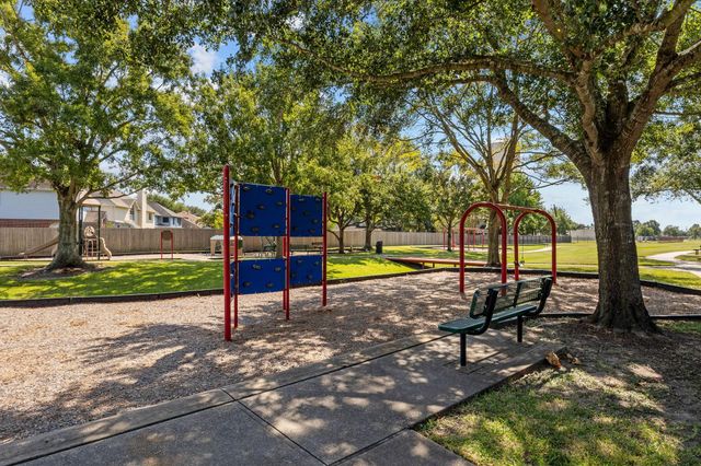 4335 Alysheba Lane, Friendswood, TX 77546