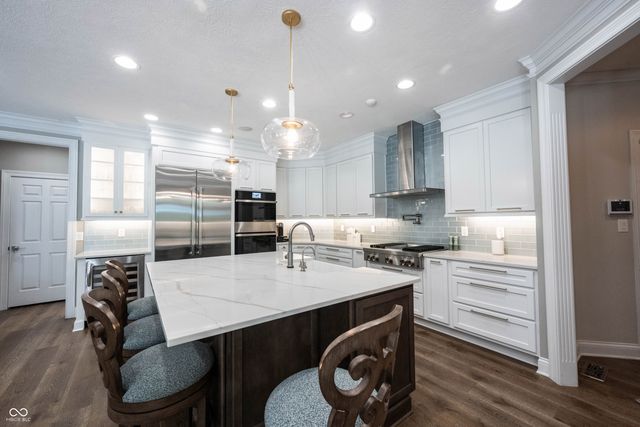 10565 Tremont Circle, Fishers, IN 46037
