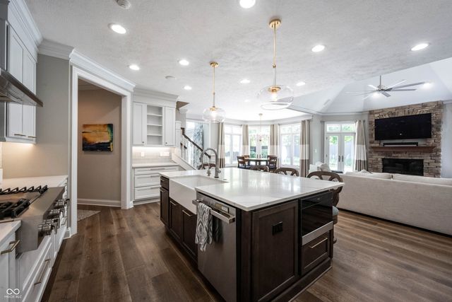 10565 Tremont Circle, Fishers, IN 46037
