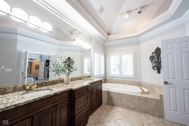 10565 Tremont Circle, Fishers, IN 46037