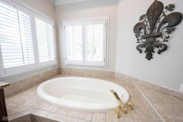 10565 Tremont Circle, Fishers, IN 46037