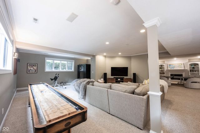 10565 Tremont Circle, Fishers, IN 46037
