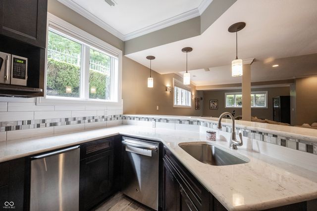 10565 Tremont Circle, Fishers, IN 46037
