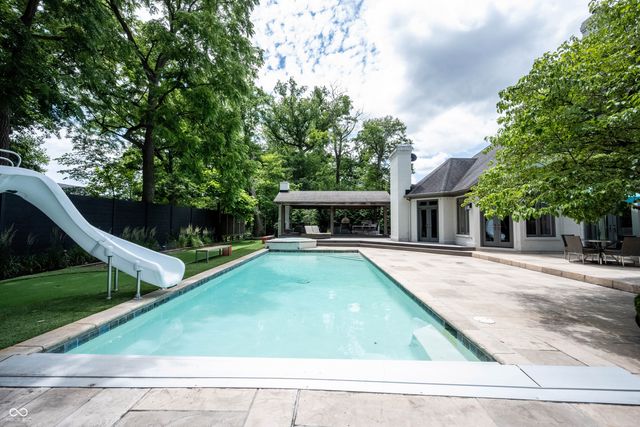10565 Tremont Circle, Fishers, IN 46037