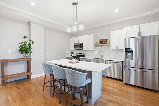 189 Shirley 2, Winthrop, MA 02152