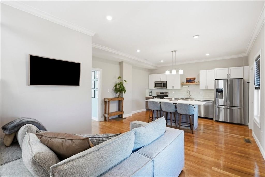 189 Shirley 2, Winthrop, MA 02152