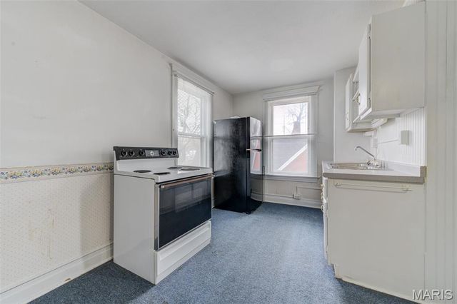 909 Madison Street, St Charles, MO 63301