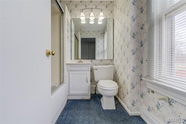 909 Madison Street, St Charles, MO 63301