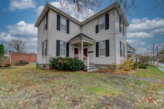 909 Madison Street, St Charles, MO 63301