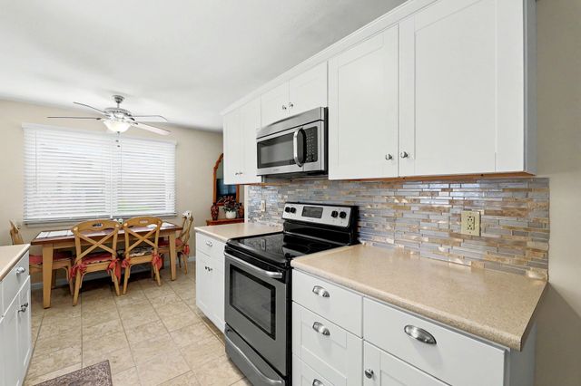 2227 W Southgate, Wichita, KS 67217