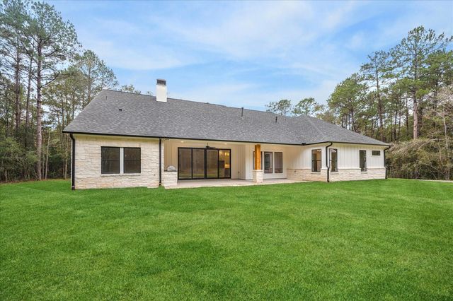 688 Lonestar Road, Huntsville, TX 77340