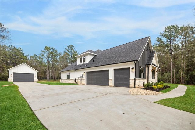 688 Lonestar Road, Huntsville, TX 77340