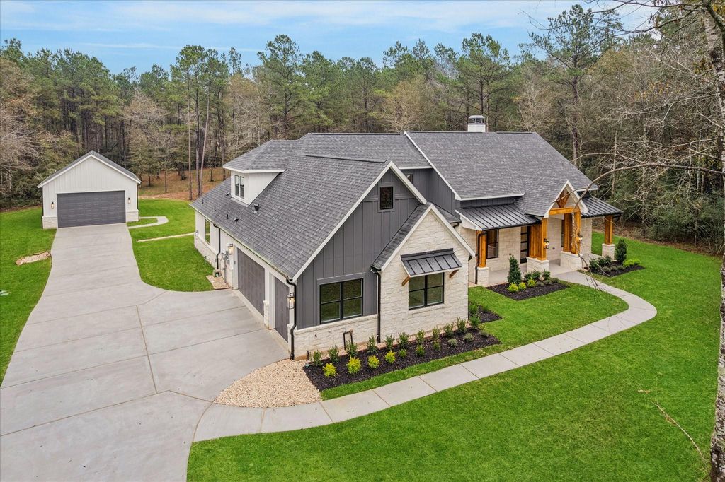 688 Lonestar Road, Huntsville, TX 77340