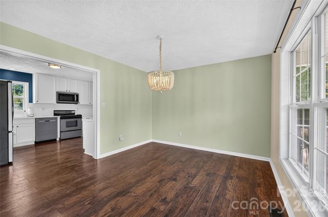 10724 Kingsview Drive, Davidson, NC 28036