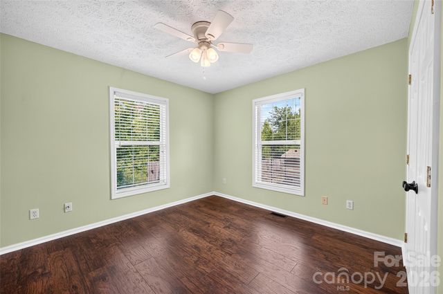 10724 Kingsview Drive, Davidson, NC 28036