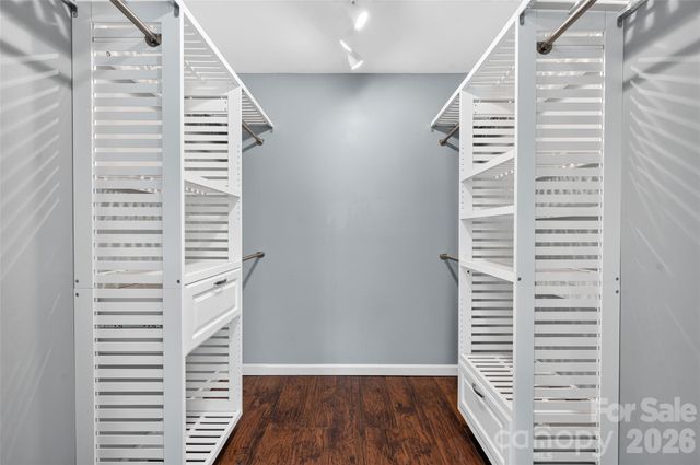 10724 Kingsview Drive, Davidson, NC 28036