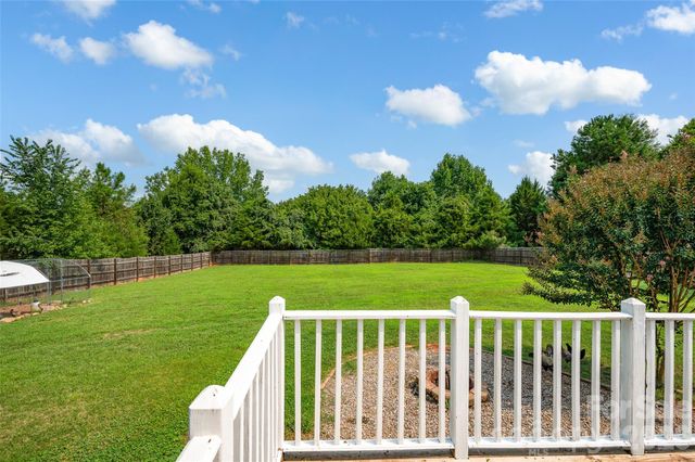 10724 Kingsview Drive, Davidson, NC 28036