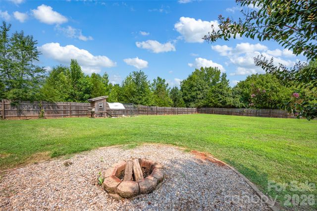 10724 Kingsview Drive, Davidson, NC 28036
