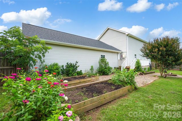 10724 Kingsview Drive, Davidson, NC 28036