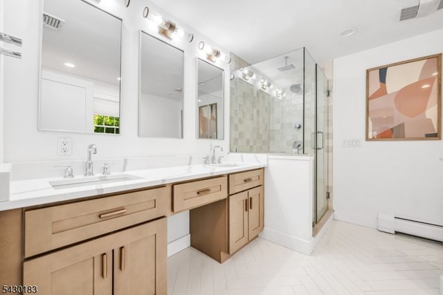 63 Park Ave, Wyckoff Twp., NJ 07481