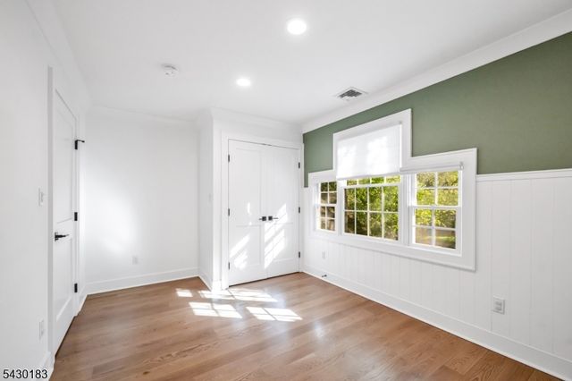 63 Park Ave, Wyckoff Twp., NJ 07481