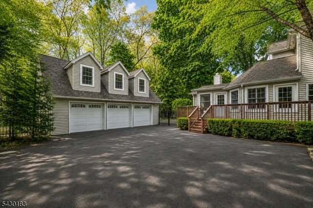 63 Park Ave, Wyckoff Twp., NJ 07481