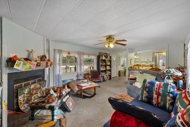 209 CR 190, Streetman, TX 75859