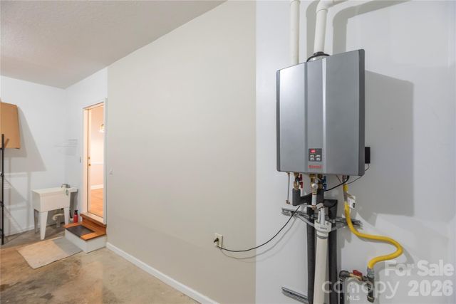 64 Pinnacle Point, Asheville, NC 28805