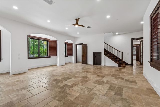 2603 S PARKVIEW STREET, Tampa, FL 33629