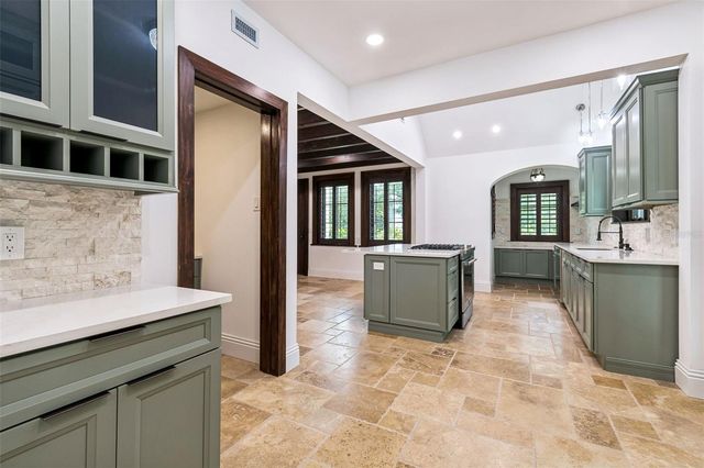 2603 S PARKVIEW STREET, Tampa, FL 33629