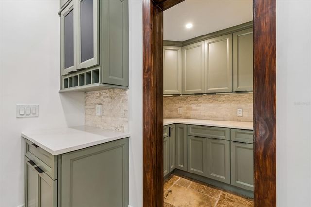 2603 S PARKVIEW STREET, Tampa, FL 33629