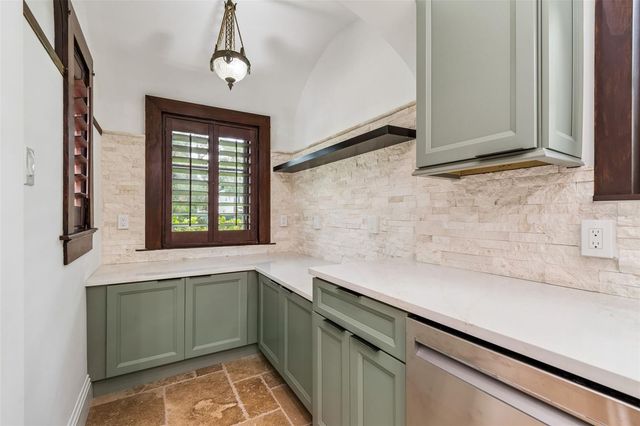2603 S PARKVIEW STREET, Tampa, FL 33629