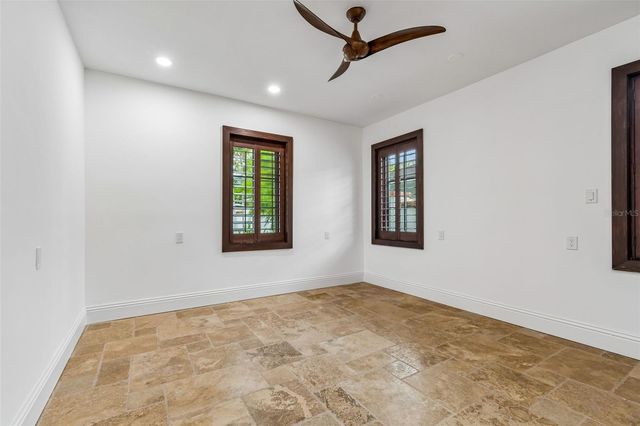 2603 S PARKVIEW STREET, Tampa, FL 33629