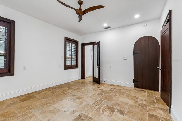 2603 S PARKVIEW STREET, Tampa, FL 33629