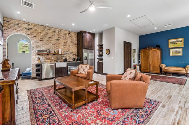 2603 S PARKVIEW STREET, Tampa, FL 33629