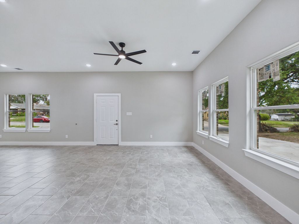 948 Marion Avenue, Fort Worth, TX 76104 — photo 4
