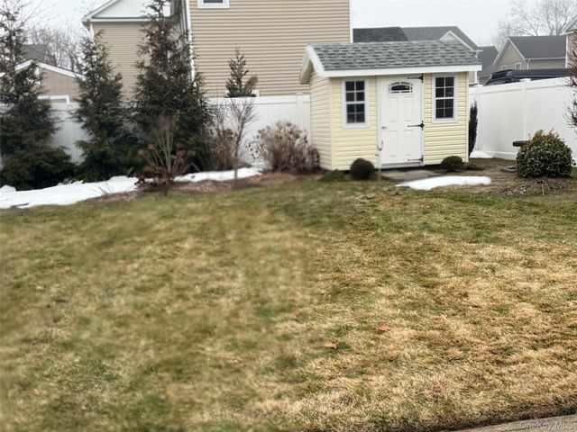 46 Cedar Street, Amityville, NY 11701