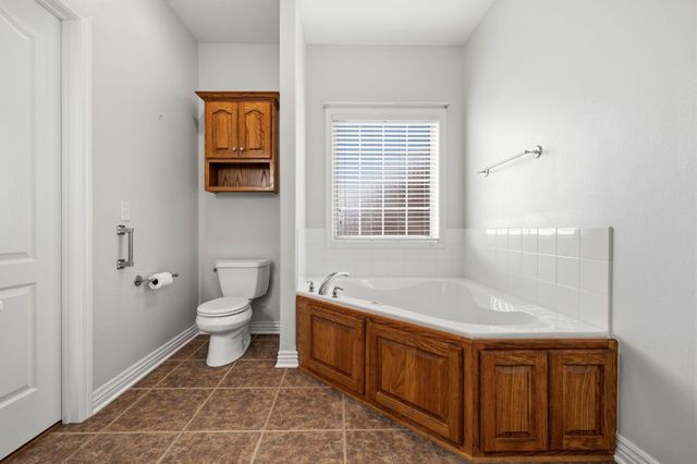 5904 S Nettleton Avenue, Springfield, MO 65810