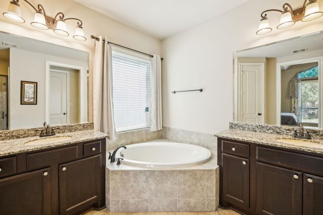 1611 Tonkawa Trail, Katy, TX 77493