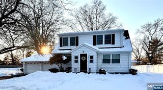 34 Emerson Road 2nd FL, Westwood, NJ 07675