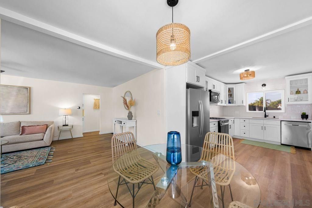 Image 7 of property listing at 1225 S Citrus Ave, Escondido, CA 92027